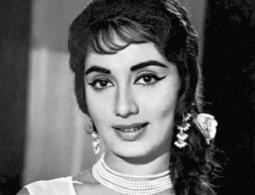 Remembering Actress Sadhana and her story behind sadhana cut