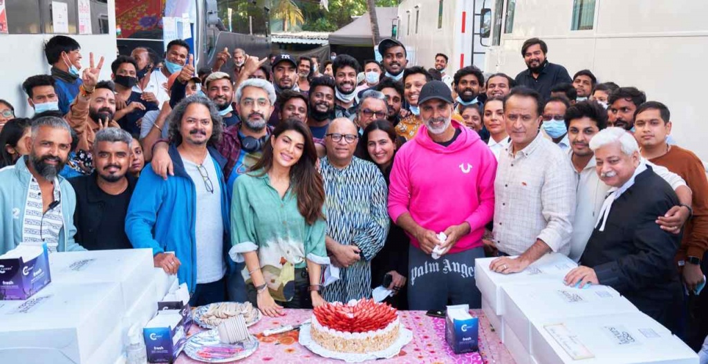 Akshay Kumar's Ram Setu Film Crew at the Shooting Wrap