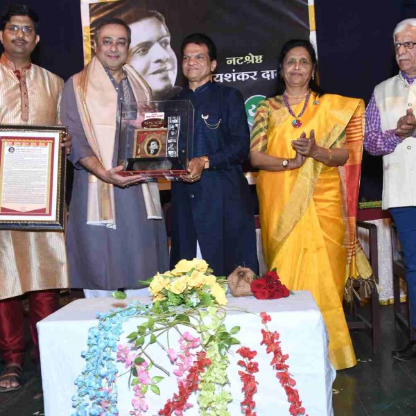 Kalayatri Award was presented to famous Hindi and Marathi actor Sachin Khedekar
