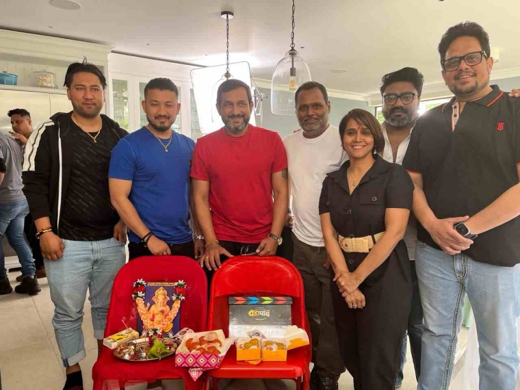 The Marathi Film 'Vadapav' launched in London, will be directed by Prasad Oak